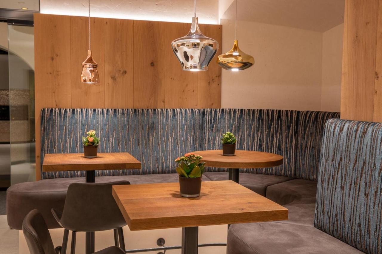 Hotel Pension Sonnleiten ทักซ์ ภายนอก รูปภาพ