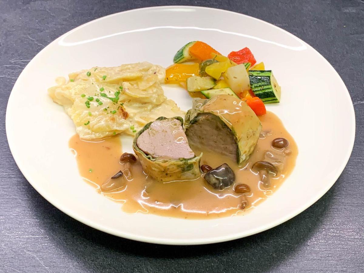 Hotel Pension Sonnleiten ทักซ์ ภายนอก รูปภาพ