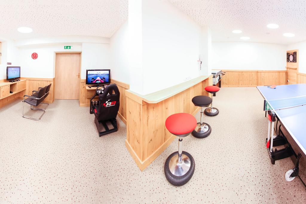 Hotel Pension Sonnleiten ทักซ์ ภายนอก รูปภาพ