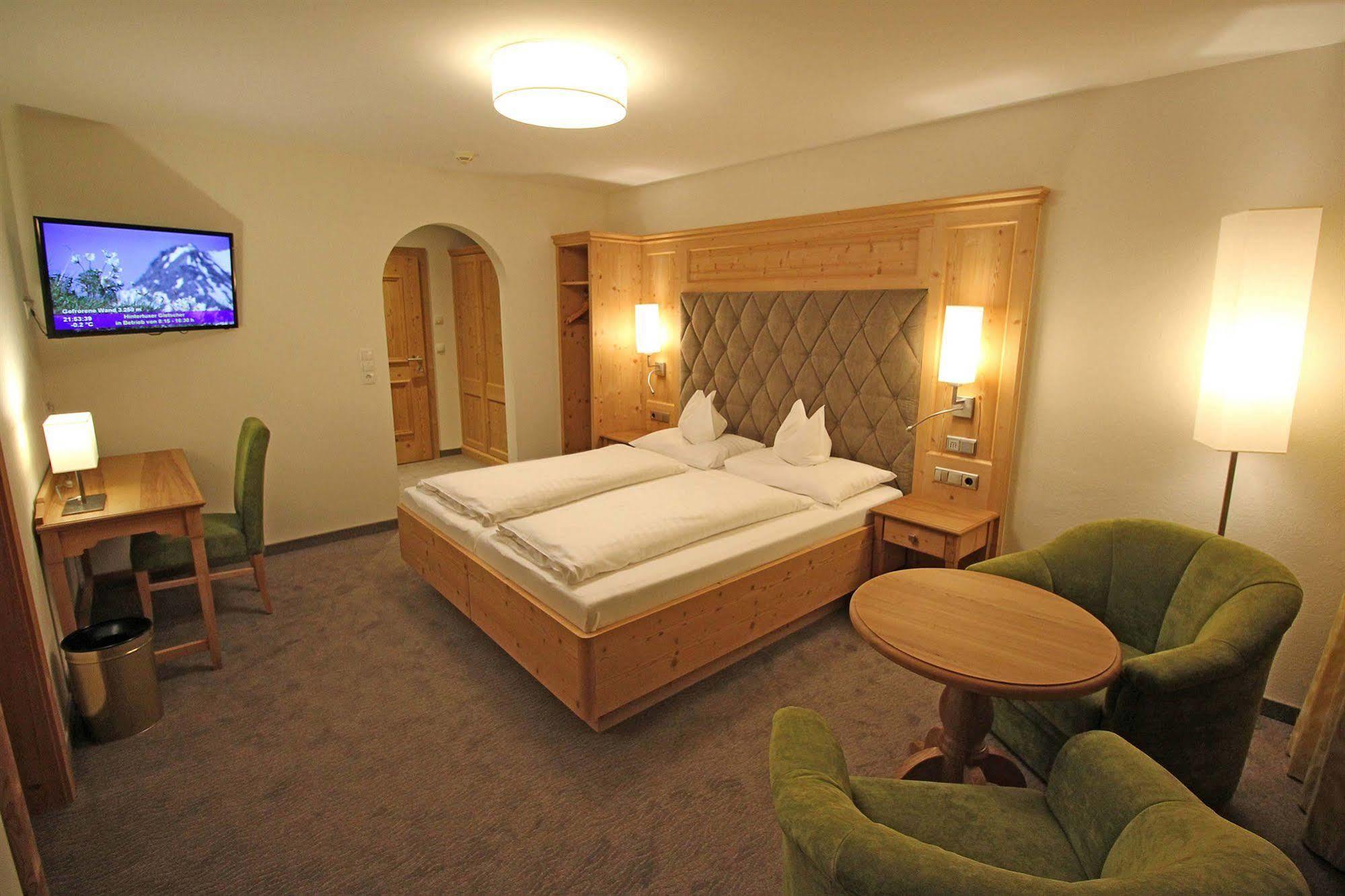 Hotel Pension Sonnleiten ทักซ์ ภายนอก รูปภาพ