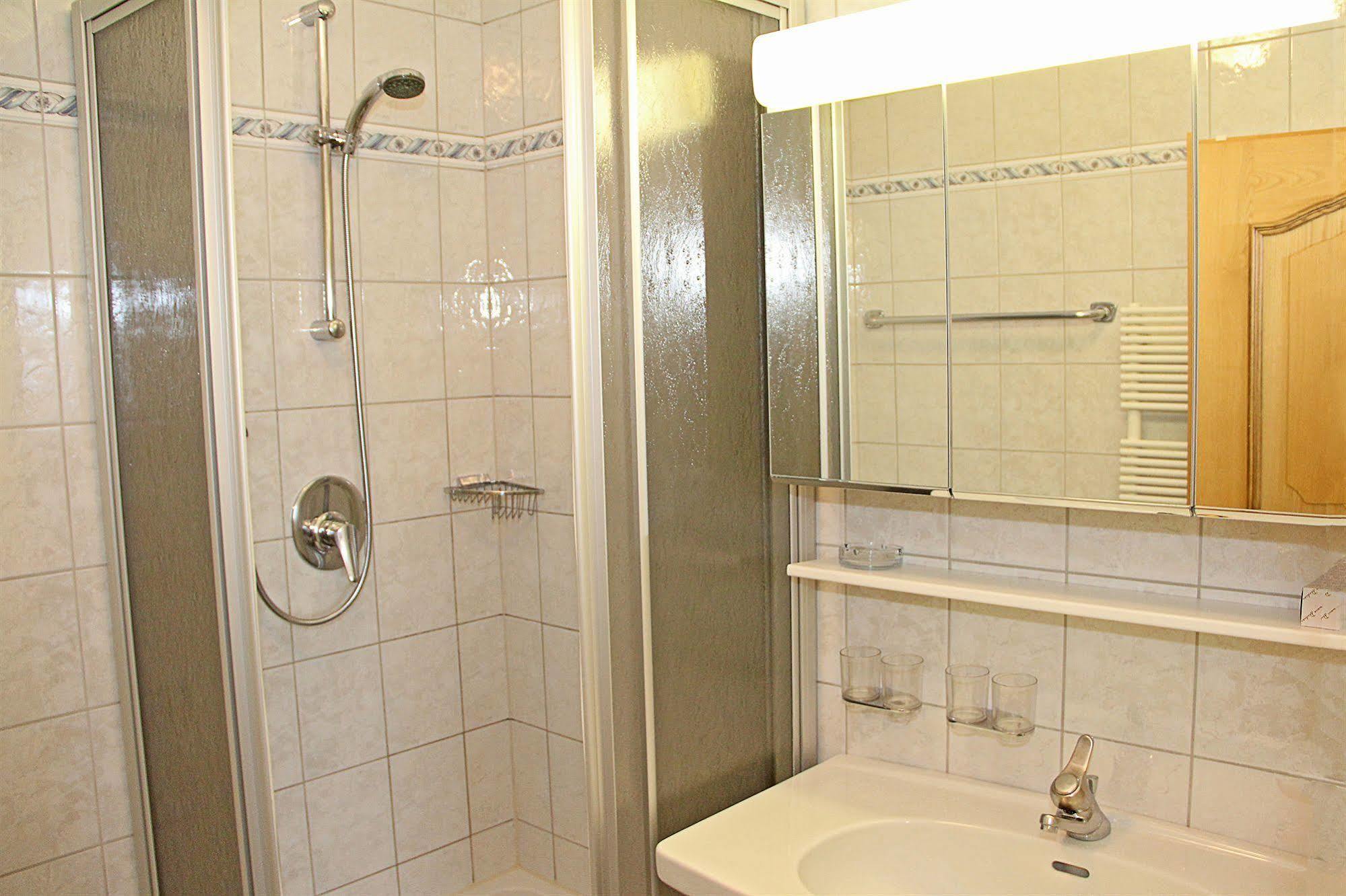 Hotel Pension Sonnleiten ทักซ์ ภายนอก รูปภาพ